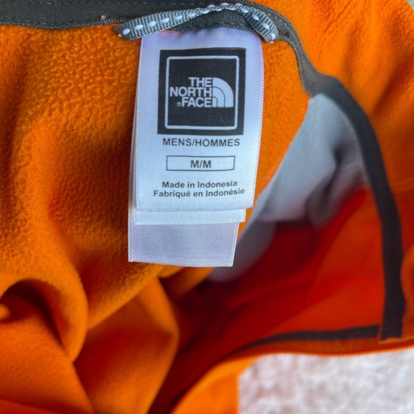 The North Face Men  M Sweatshirt Carrot/Dark Gray Lightweight Fleece 1/4 zipper - Picture 3 of 8